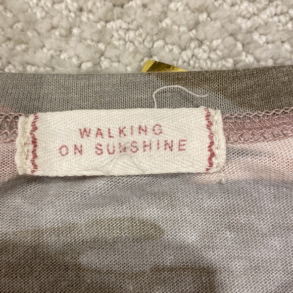 Girls walking on sunshine Camo short sleeve top - Picture 2 of 2